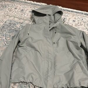 Everlane sage green light weight jacket